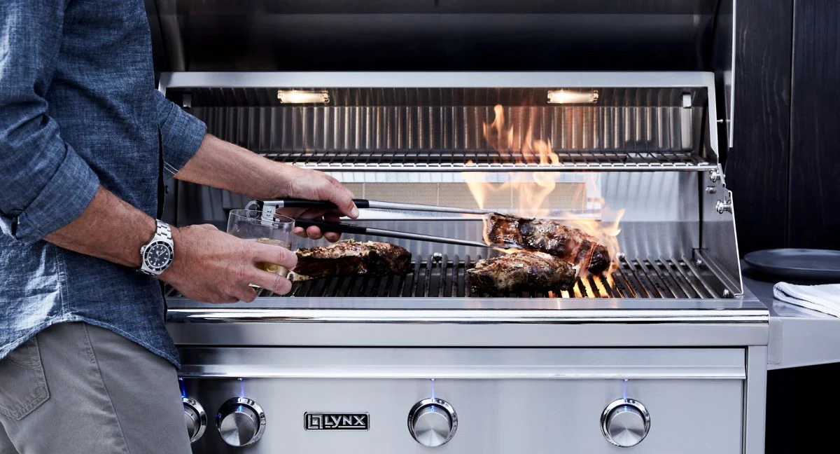 36" Professional Freestanding Grill with 1 Trident Infrared Burner and 2 Ceramic Burners and Rotisserie (L36TRF) - Image 19